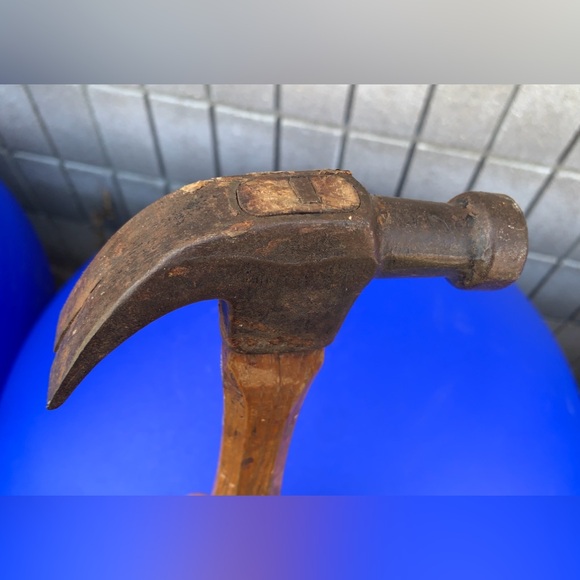 Early 20th Century Wooden Shaft Claw Hammer Functional Antique - Picture 13 of 16